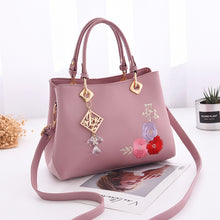 Load image into Gallery viewer, Flowers Embroidery Crane Shoulder Bags