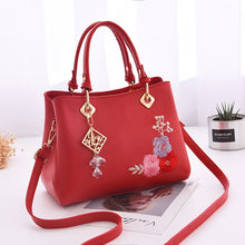 Load image into Gallery viewer, Flowers Embroidery Crane Shoulder Bags